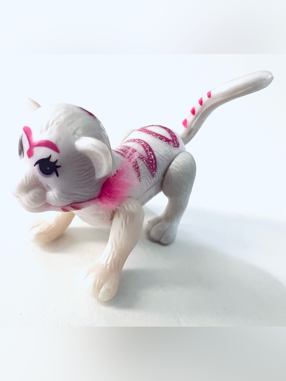 1996 Tonka Pound Puppies White Pink Glitter Cat Figure Flocked Hair Toy 3”